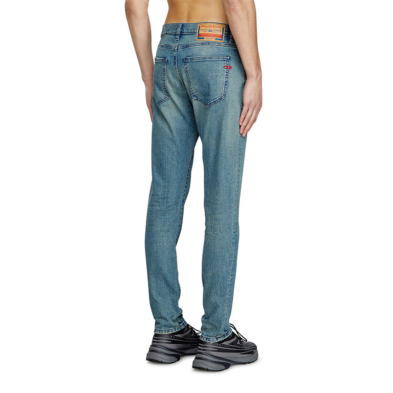 Diesel 2019 D-Strukt Slim Jeans